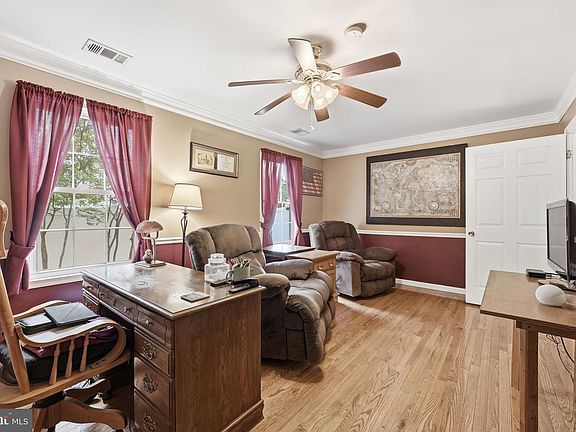 5th image of 7309 Castle Rd