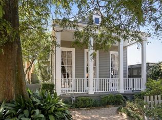 826 Constantinople St, New Orleans, LA 70115