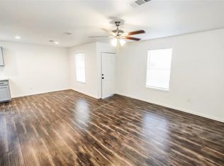 2604 Windsor Ln, Pasadena, TX 77506