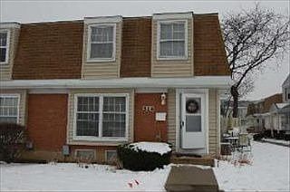 1st image of 514 Palace Ct