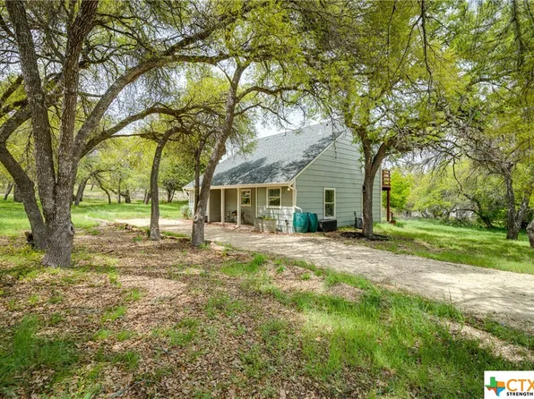 1960 Spring Valley Dr, Dripping Springs, TX 78620