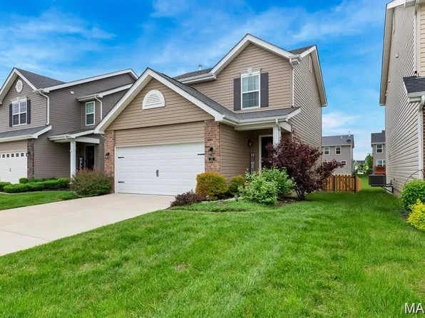 331 Charlestowne Place Dr, Saint Charles, MO 63301