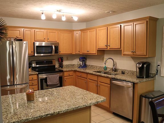 3rd image of 177 Leatherwood Ln