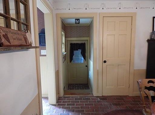 5th image of 21 Elmira Ave