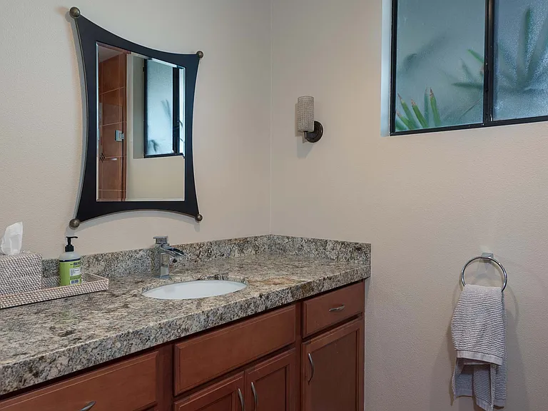 132 Yale Dr — Photo 34