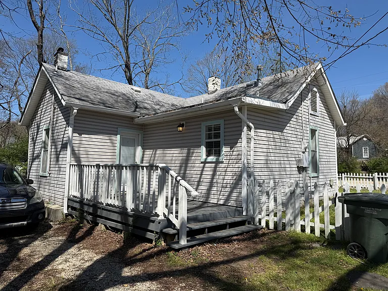 241 E Huntsville Rd — Photo 3