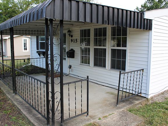 4th image of 915 W Green St