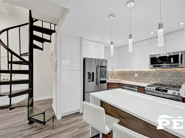 2805 E 26th St APT 3A, Brooklyn, NY 11235