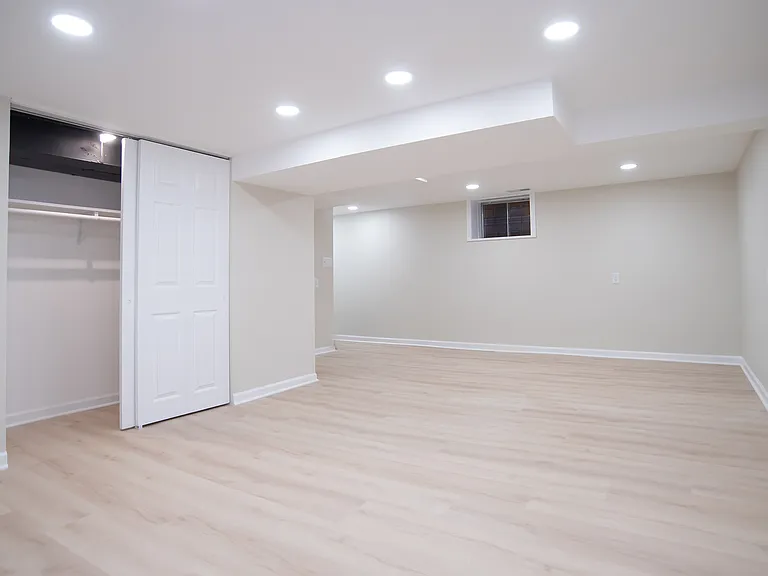 22 S Spring Ave #3 — Photo 9