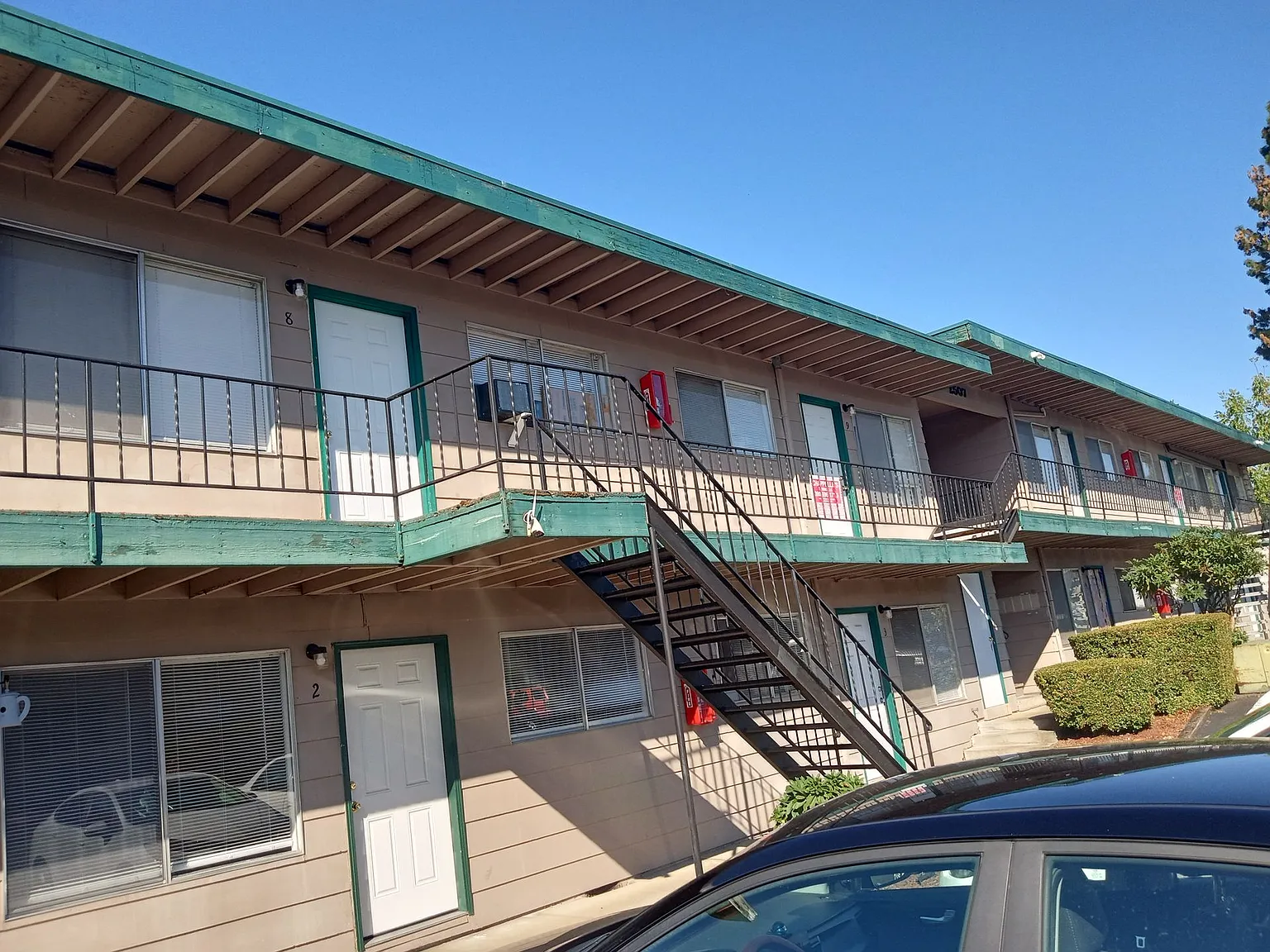 At Last! A studio apartment you have been searching for! Close to Downtown Vancouver and Clark Co... — Photo 1