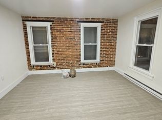 1300 E Philadelphia Ave APT 9, Gilbertsville, PA 19525