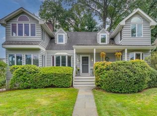 155 Haviland Ln, White Plains, NY 10605