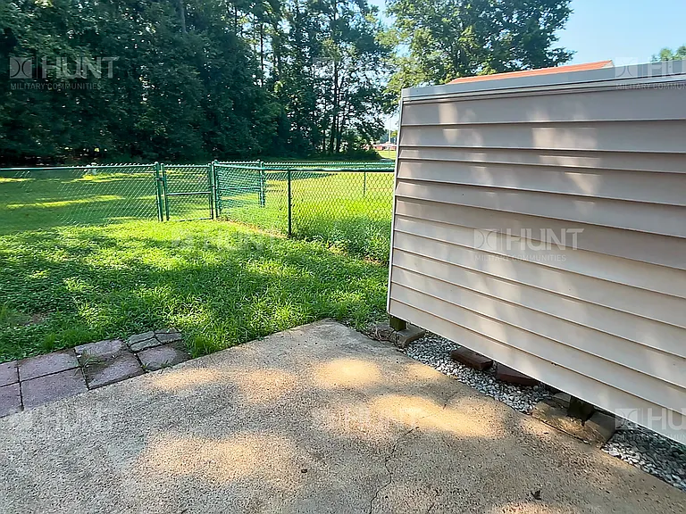 6013 Enterprise St — Photo 10