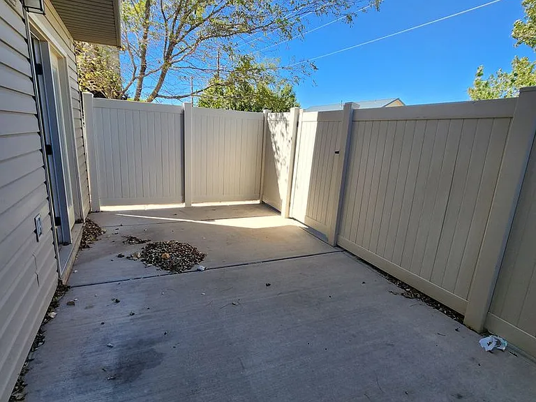 370 W 1425 N #17 — Photo 23