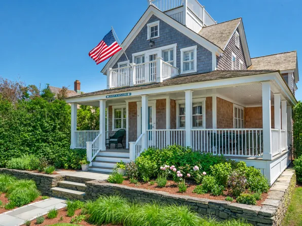 10 E Lincoln Ave, Nantucket, MA 02554