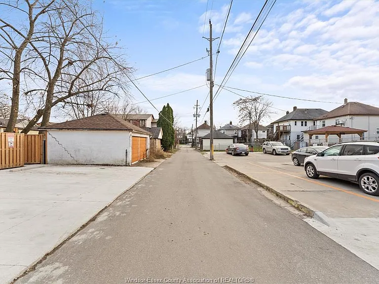 1160 Howard Ave #101 — Photo 25