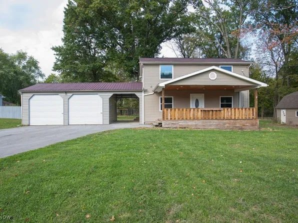 2384 Bedford Rd, Lowellville, OH 44436