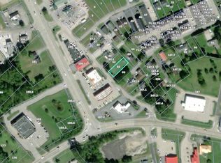 106 Hurricane Creek Rd, Hurricane, WV 25526