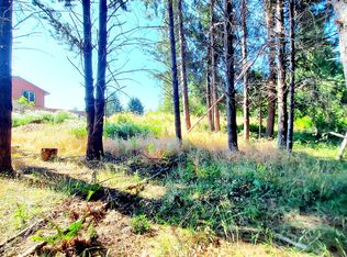 292 Redwood Rd, Whitethorn, CA 95589