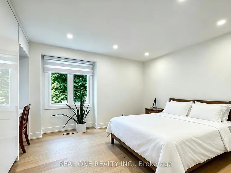 814 Calder Rd — Photo 23