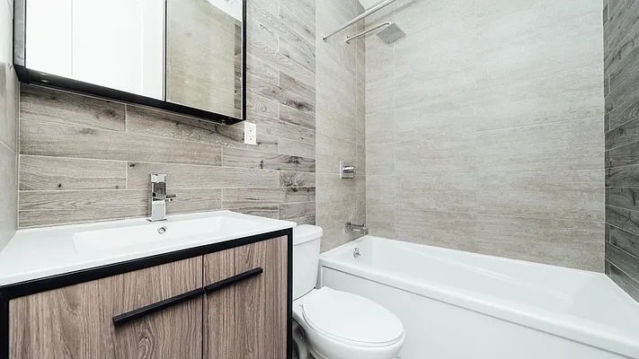 Rented by Nooklyn NYC LLC | media 20