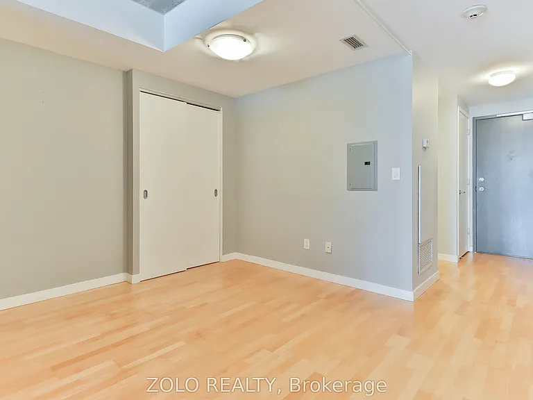285 Mutual St #709 — Photo 17
