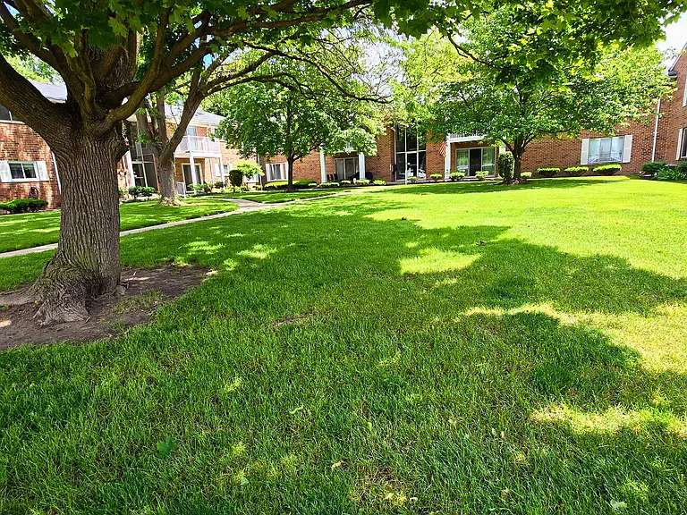 42221 Toddmark Ln — Photo 37