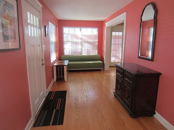 3rd image of 2801 W Leila Ave