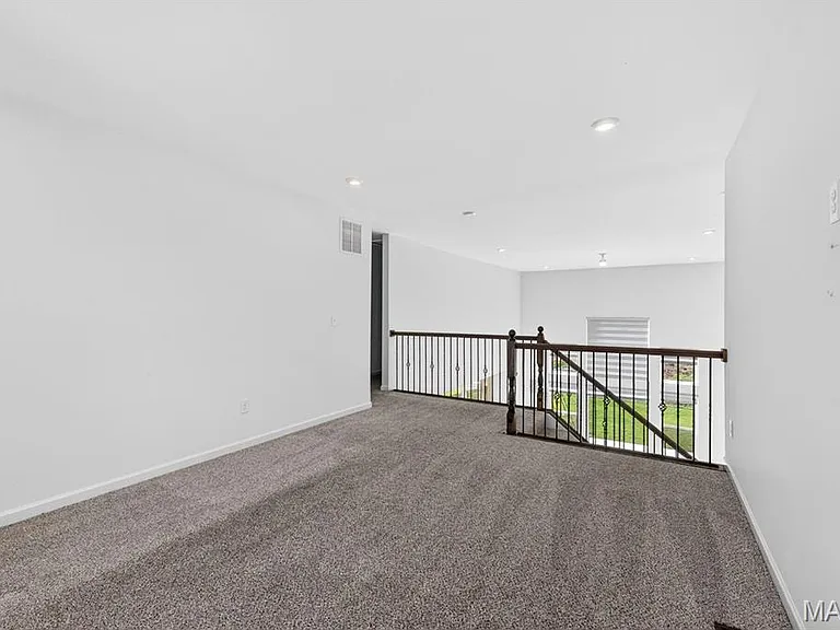 207 Kerry Downs Dr — Photo 23