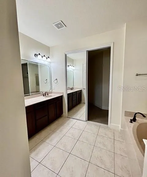 2121 Falmouth Ct — Photo 11