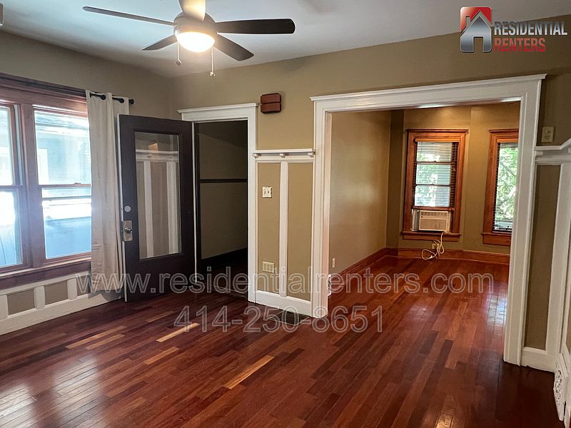 1st image of 1907 E Park Pl