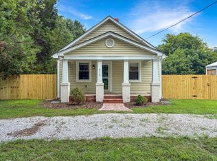 6119 Howell Dr, North Chesterfield, VA 23234