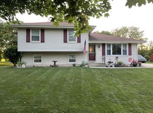 415 Whiteside Dr, Joliet, IL 60435