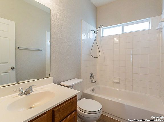 4th image of 6706 Shamrock Way