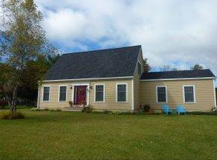 118 Lake Dr, North Bennington, VT 05257