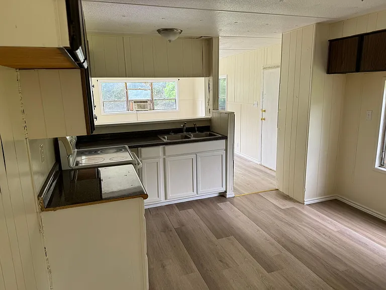 5020 Charter Oak Dr #17 — Photo 7