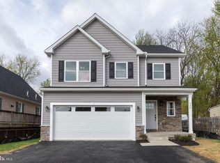 322 Saint Georges Rd, Essex, MD 21221