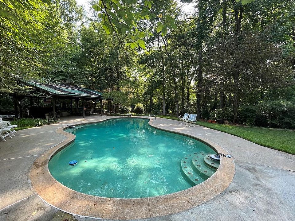 5883 Smoke Rise Ct, Stone Mountain, GA 30087 Zillow