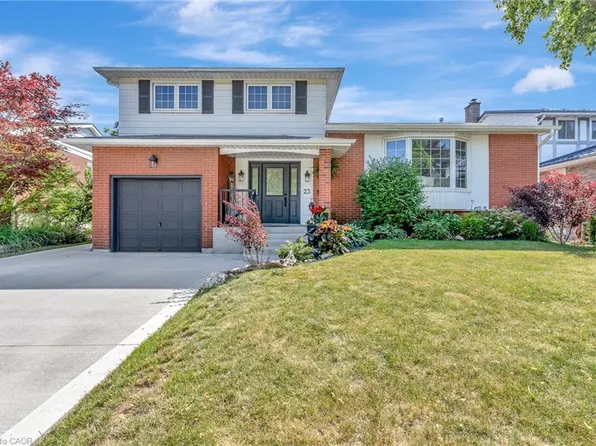 23 Meadowbrook Dr, Kitchener, ON N2N 1E5