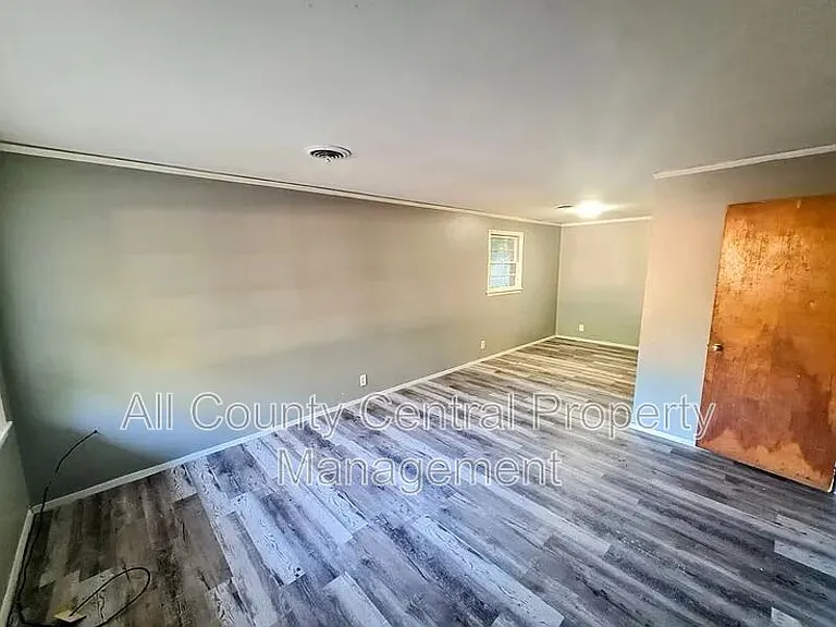 3346 Bedford Ln — Photo 6