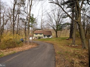 81 S Limekiln Pike, Chalfont, PA 18914