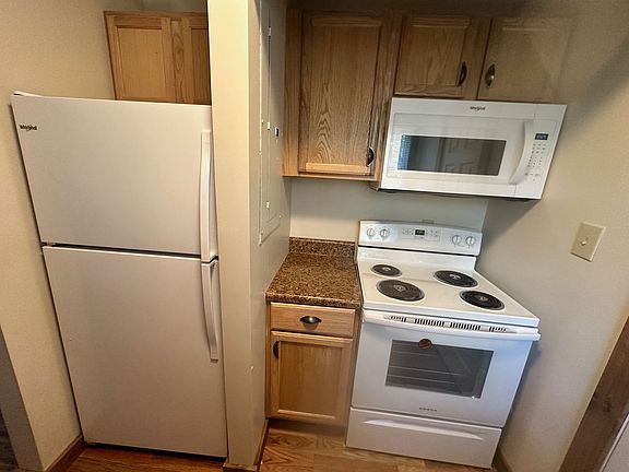 4th image of 1400 Hinshaw St