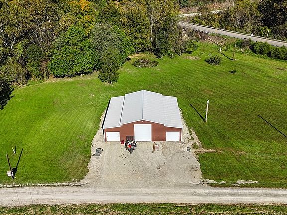 3rd image of 18937 Salt Run Rd