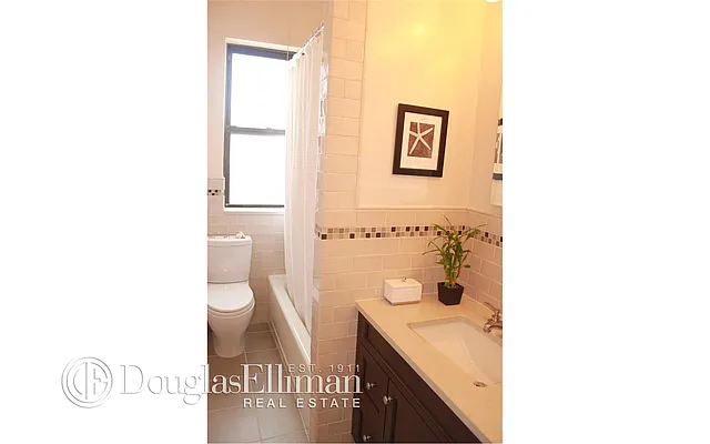 Sold by Douglas Elliman | media 22