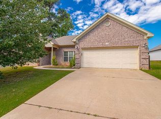 305 Montgomery Dr, Benton, AR 72015