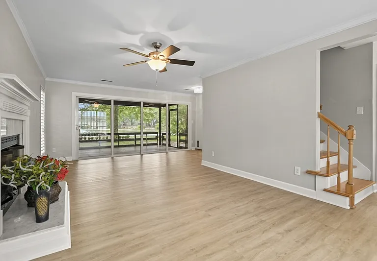 1382 Center Lake Dr — Photo 19