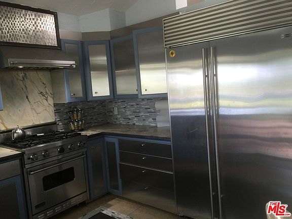 3rd image of 25930 Sardinia Ct