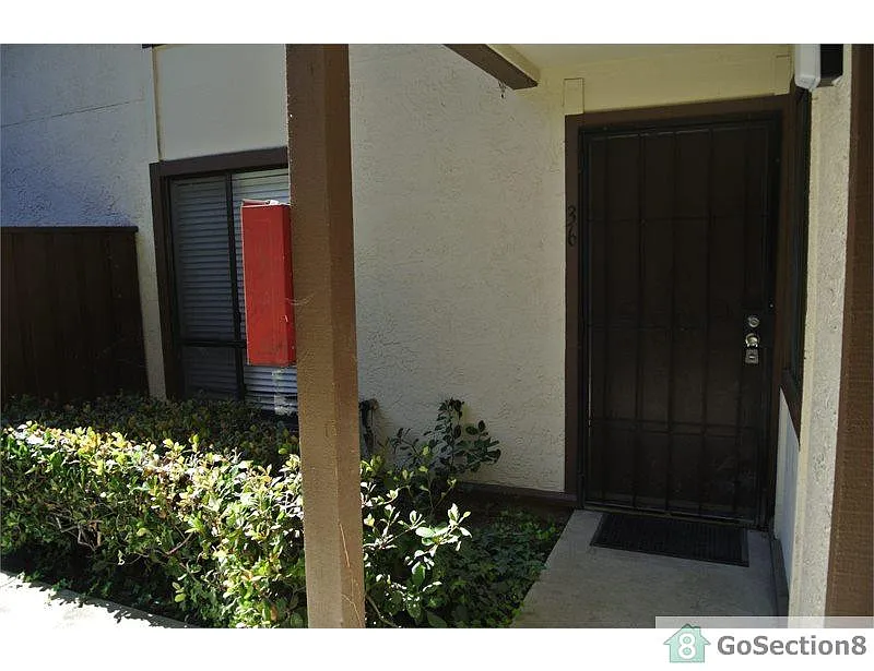 1701 Mahogany Way APT 36 photo 1