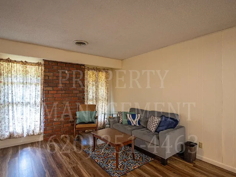 701 Beech St #E — Photo 2