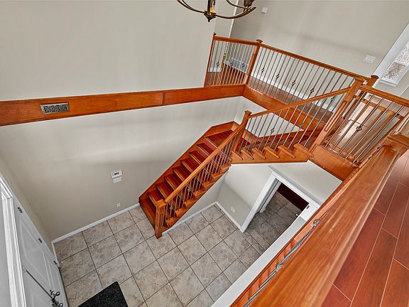 3rd image of 2709 Grandview Hts